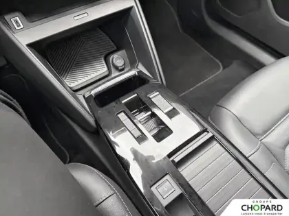 Photo 15 Citroën C4 e- 136 ch Automatique