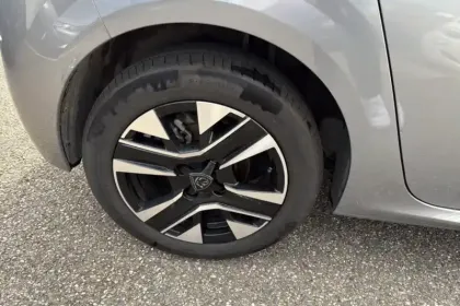 Photo 14 Peugeot 208  100 S&S BVM6