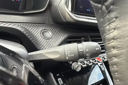 Photo 21 Peugeot 208  100 S&S BVM6