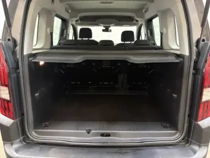 Photo 40 Peugeot Rifter  Long BlueHDi 100 S&S BVM6