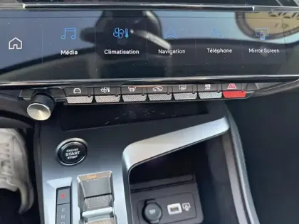 Photo 12 Peugeot 308  PHEV 180 e-EAT8 Allure