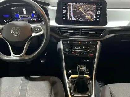 Photo 9 Volkswagen T-roc 1.0 TSI 110 Start/Stop BVM6 Life Plus