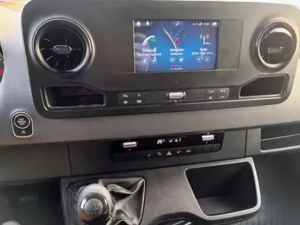 Photo 64 Mercedes Sprinter 317 CDI Fourgon 37S L2H2 12M3 