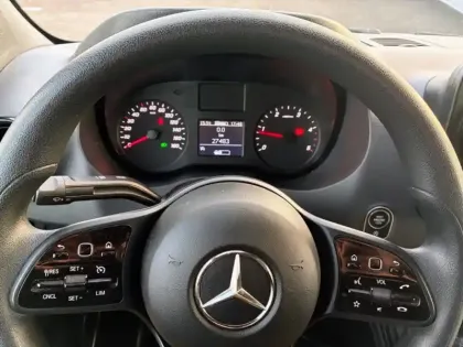 Photo 66 Mercedes Sprinter 317 CDI Fourgon 37S L2H2 12M3 