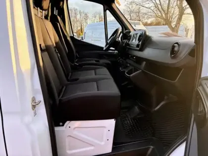 Photo 61 Mercedes Sprinter 317 CDI Fourgon 37S L2H2 12M3 