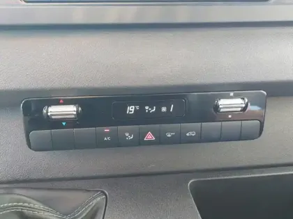 Photo 8 Mercedes Sprinter 317 CDI Fourgon 37S L2H2 12M3 