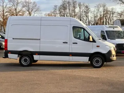 Photo 36 Mercedes Sprinter 317 CDI Fourgon 37S L2H2 12M3 