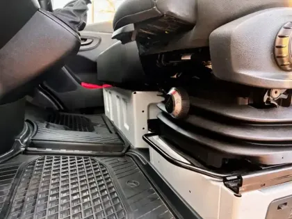 Photo 44 Mercedes Sprinter 317 CDI Fourgon 37S L2H2 12M3 