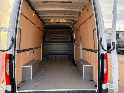 Photo 47 Mercedes Sprinter 317 CDI Fourgon 37S L2H2 12M3 