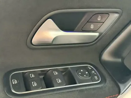 Photo 19 Mercedes Classe A 250 e Hybrid EQ AMG Line