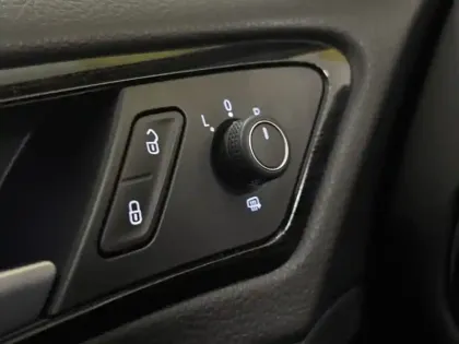 Photo 20 Volkswagen Golf Carat BlueMotion 1.5 130 ch 