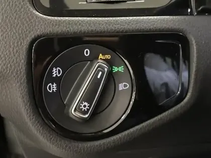 Photo 23 Volkswagen Golf Carat BlueMotion 1.5 130 ch 