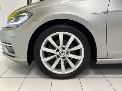 Photo 8 Volkswagen Golf Carat BlueMotion 1.5 130 ch 