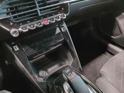 Photo 19 Peugeot 2008 Gén. II Ph1 NG GT Pack 5