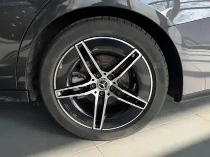 Photo 28 Mercedes Classe E  220 d AMG Line Berlin