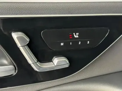 Photo 43 Mercedes Classe E  220 d AMG Line Berlin