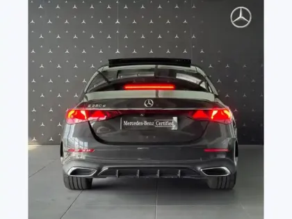 Photo 23 Mercedes Classe E  220 d AMG Line Berlin