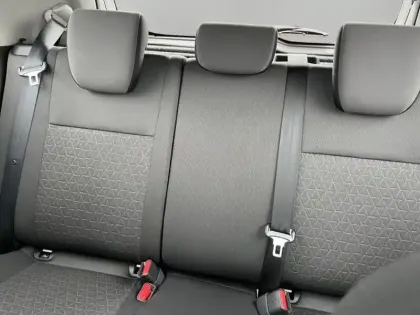 Photo 12 Suzuki Swift  1.2 Hybrid 83ch Privilège