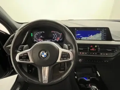 Photo 5 BMW Serie 1 Série 1 118dA 150ch M Sport