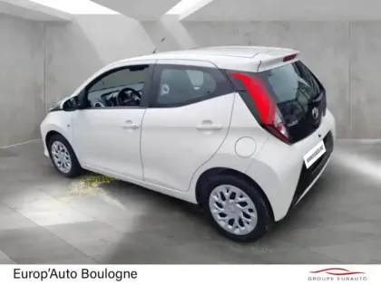 Photo 6 Toyota Aygo  1.0 VVT-i 72ch x-play 5p MY20