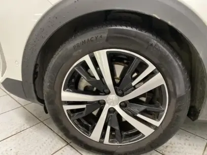 Photo 8 Peugeot 3008  HYBRID 225ch GT e-EAT8 10cv