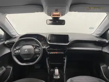 Photo 9 Peugeot 208  e- 136ch Style