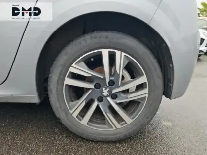 Photo 12 Peugeot 208  1.5 BlueHDi 100ch S&S Style