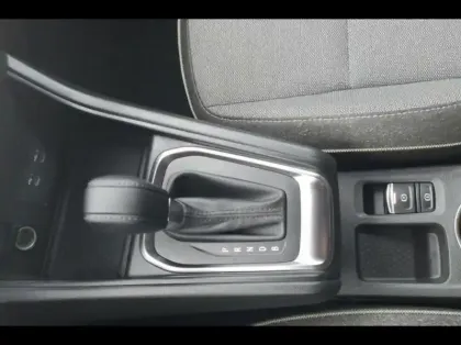 Photo 14 Renault Captur  1.6 E-Tech full hybrid 145ch Techno