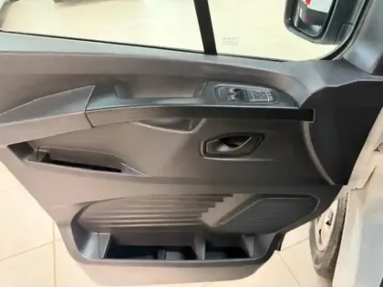 Photo 9 Renault Trafic Gén. III (J82) Ph3 Zen 4