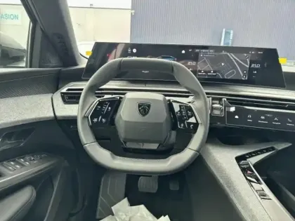 Photo 8 Peugeot 3008  Hybride Rechargeable Plug-in 195ch Allure e-DCS7