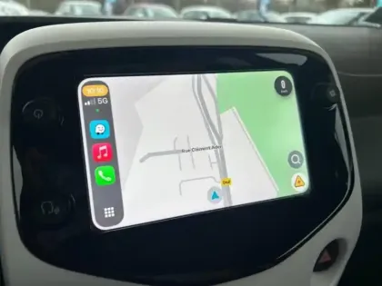 Photo 8 Citroën C1  VTi 72 S&S Millenium 5p  E6.d