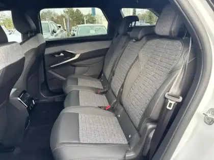 Photo 11 Peugeot 5008  Hybrid 136ch Allure e-DCS6