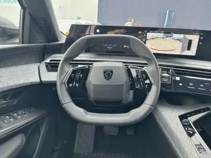 Photo 8 Peugeot 5008  Hybrid 136ch Allure e-DCS6