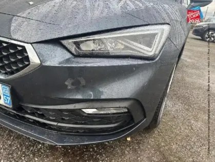 Photo 12 Seat Leon  eHybrid 204ch Xcellence DSG6 GPS Camera