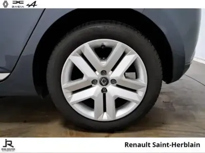 Photo 24 Renault Clio Gén. V (BJA) Ph1 Business 5