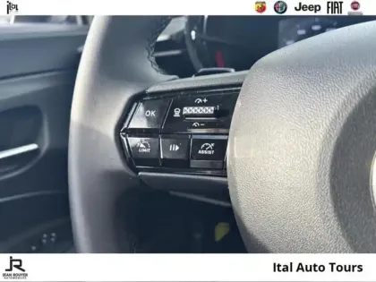 Photo 13 Alfa Romeo Junior  1.2 Ibrida 145ch Speciale e-DCT6