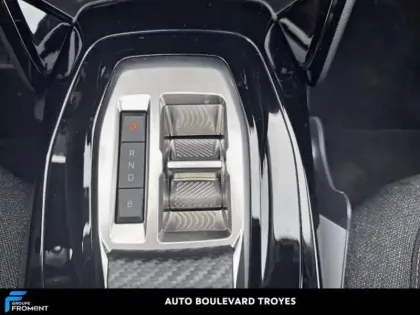 Photo 13 Peugeot 208  e- 136ch Style