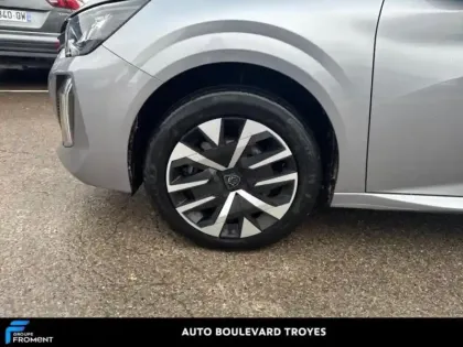 Photo 12 Peugeot 208  e- 136ch Style