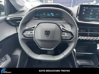 Photo 8 Peugeot 208  e- 136ch Style