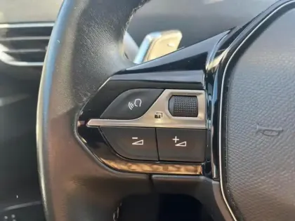 Photo 12 Peugeot 3008  1.2 PureTech 130ch Allure S&S EAT6