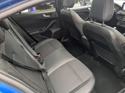 Photo 11 Ford Focus  1.0 EcoBoost 125ch ST-Line