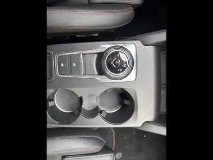 Photo 6 Ford Kuga Gén. III Ph2 ST-Line X 5