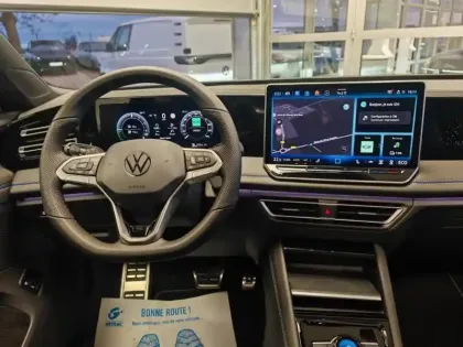 Photo 8 Volkswagen Tiguan  1.5 eHybrid 204ch R-Line DSG6