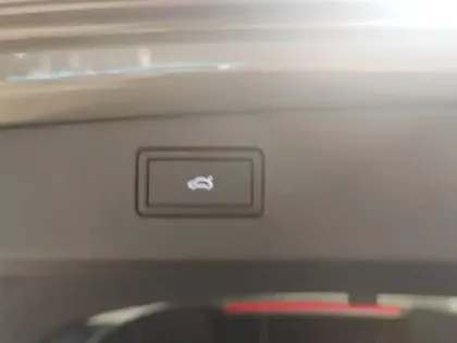 Photo 5 Volkswagen Tiguan  1.5 eHybrid 204ch R-Line DSG6