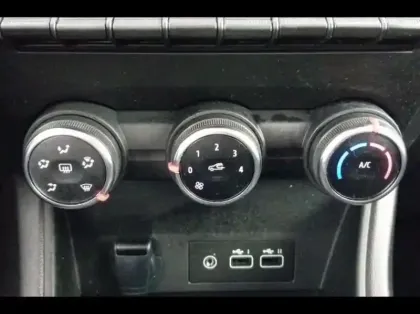 Photo 13 Renault Captur  1.0 TCe 90ch Evolution