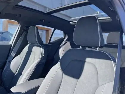 Photo 5 Volvo Ex40  Single Extended Range 252ch Black Edition