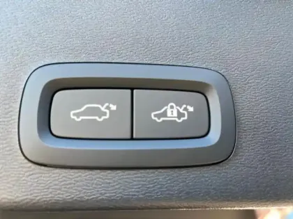 Photo 14 Volvo Ex40  Single Extended Range 252ch Black Edition