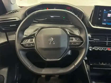 Photo 8 Peugeot 2008  1.2 PureTech 100ch S&S Allure