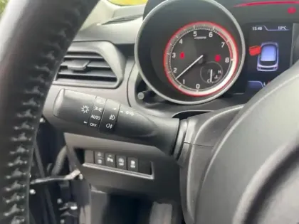 Photo 11 Suzuki Swift  1.2 Dualjet Hybrid 83ch Privilège AllGrip