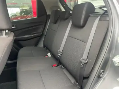 Photo 9 Suzuki Swift  1.2 Dualjet Hybrid 83ch Privilège AllGrip